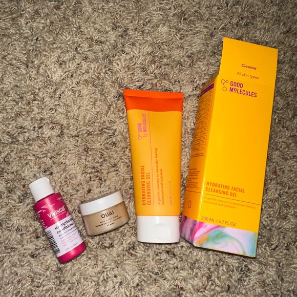 3 piece skincare bundle mini ✨ - Picture 1 of 3